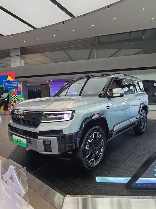 重庆337比亚迪方程豹硬派越野的爆款，英菲尼迪35周年与你共成长